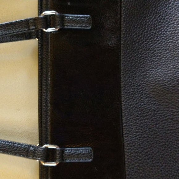 VGUC. Nine West black leather satchel. - Picture 6 of 12